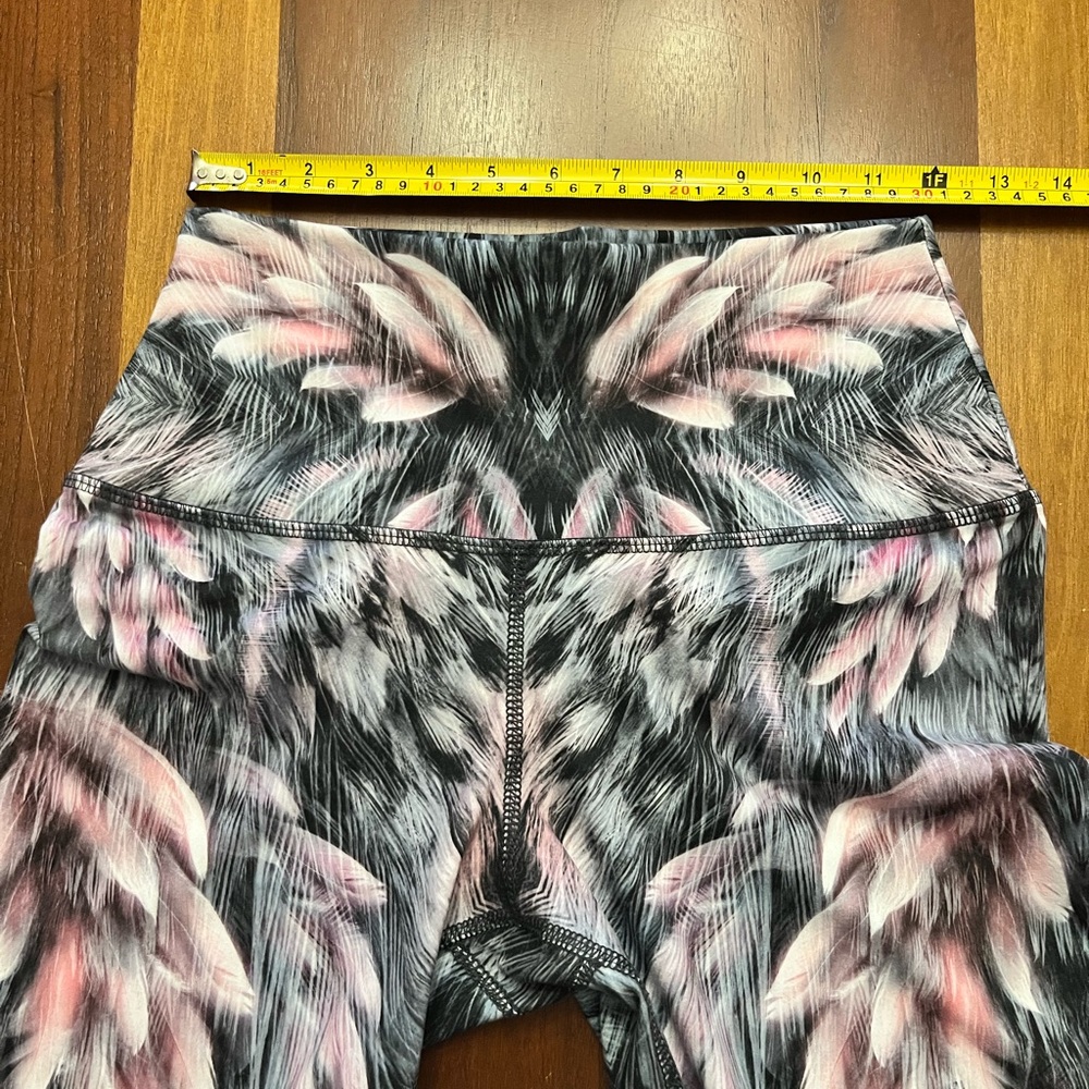 Evolution and Creation (EVCR) Feather Print High Waist Yoga Leggings Size Large - Picture 9 of 10